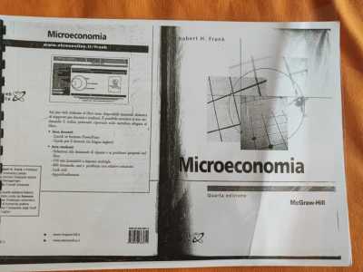 Prima invece l�unico modo per evitare di spendere molti soldi per i testi era quello di fotocopiarli. C�erano copisterie che vendevano �sotto banco� i libri d�esame (in maniera illegale quindi) e chi invece produceva i libri �homemade�, approfittando magari di qualche parente che aveva in ufficio una macchina fotocopiatrice
